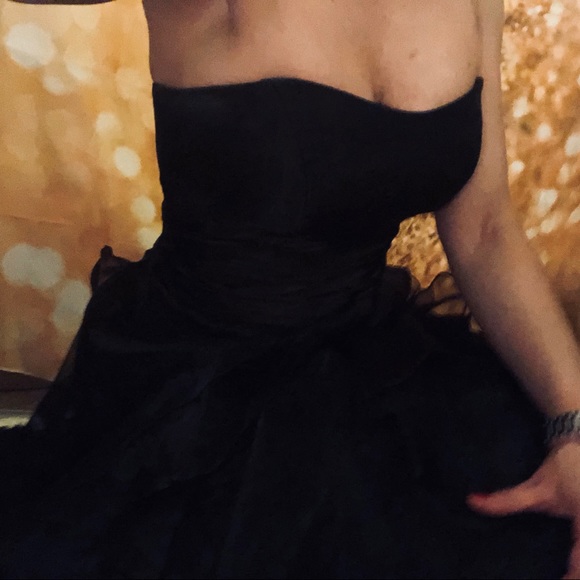 Gorgeous formal gown! - Picture 5 of 8